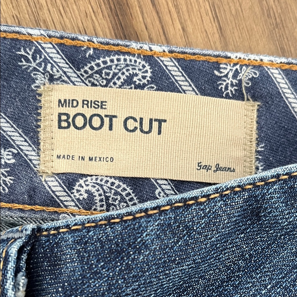Gap Dark Blue Mid Rise Bootcut Jeans - Size 30R - Picture 3 of 10
